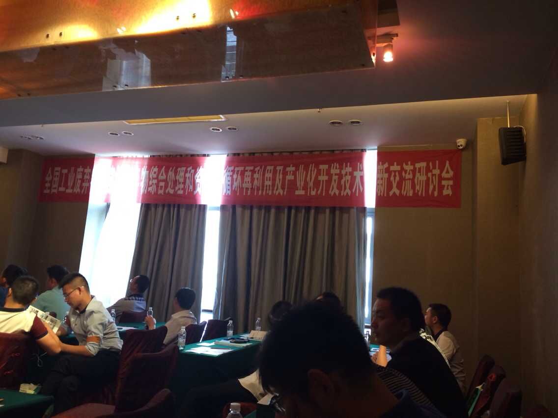 ����ͻ�������Ϻ���������������ѭ�������ü������½������ֻ�