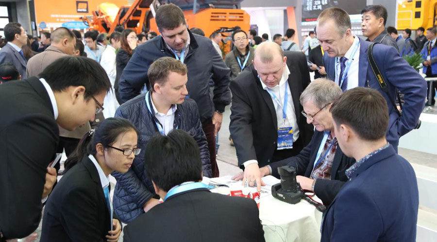 Ԥ�������ͻ�ƹɷݱ�ս2018�Ϻ�����չ