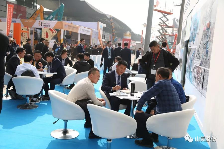 2018上海宝马展|冰球突破股份完美收官 满载而归