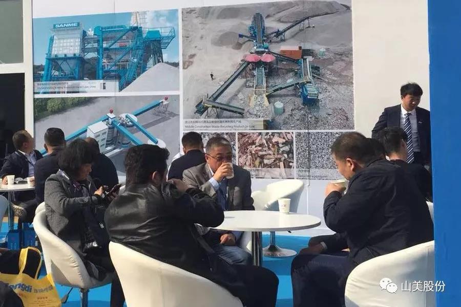 2018上海宝马展|冰球突破股份完美收官 满载而归