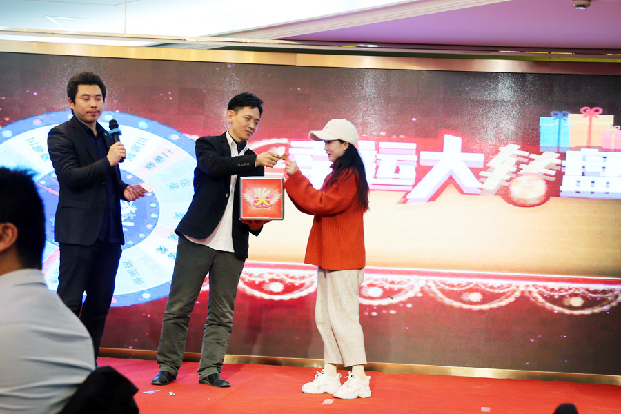 Ӯս���ꡢ�����Ի�--����ͻ�ƹɷ�¡�ؾ���2018��ȱ��ô����2019ӭ�����