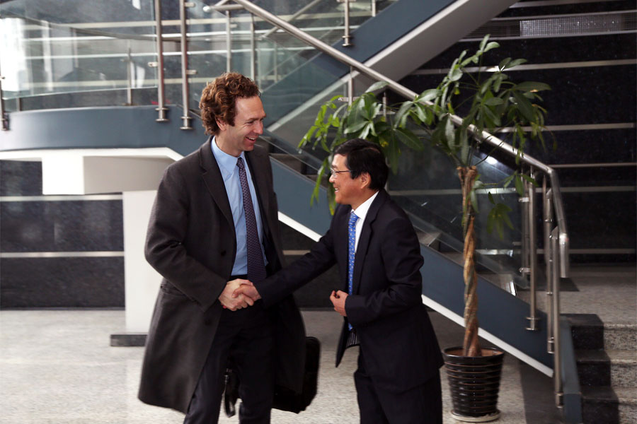 信心满满|德国SK集团新任董事长莅临冰球突破股份参加合资公司年度董事会