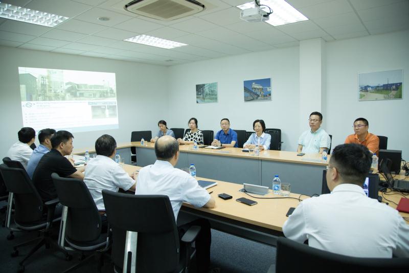 �Ϻ��з�������Э����ϯ���쵼һ��ݰ�ٱ���ͻ�ƹɷݵ���