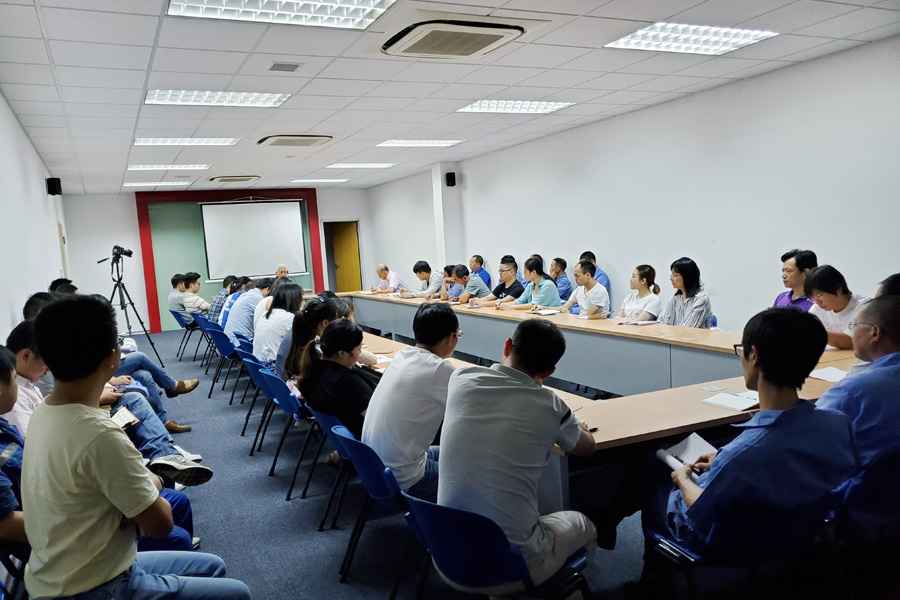 ����ͻ�ƹɷݿ�չ������Ʒ����ϵ����ѵ