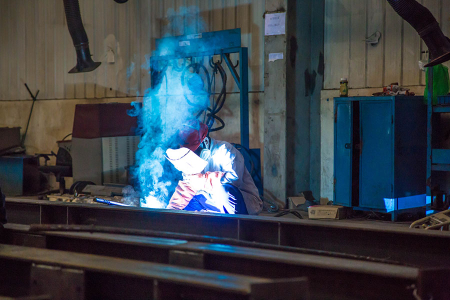 �������������߿��� ����ͻ�ƹɷ����ж�