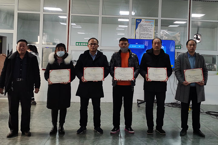 喜讯|冰球突破集团2020年度评优结果新鲜出炉!