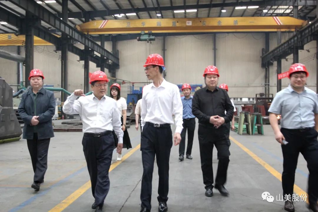 �۽� | ���һ�ӭ�й�ɰʯЭ����᳤һ��ݰ���Ϻ�����ͻ�ƹɷ�֣�ݻ���ָ��������