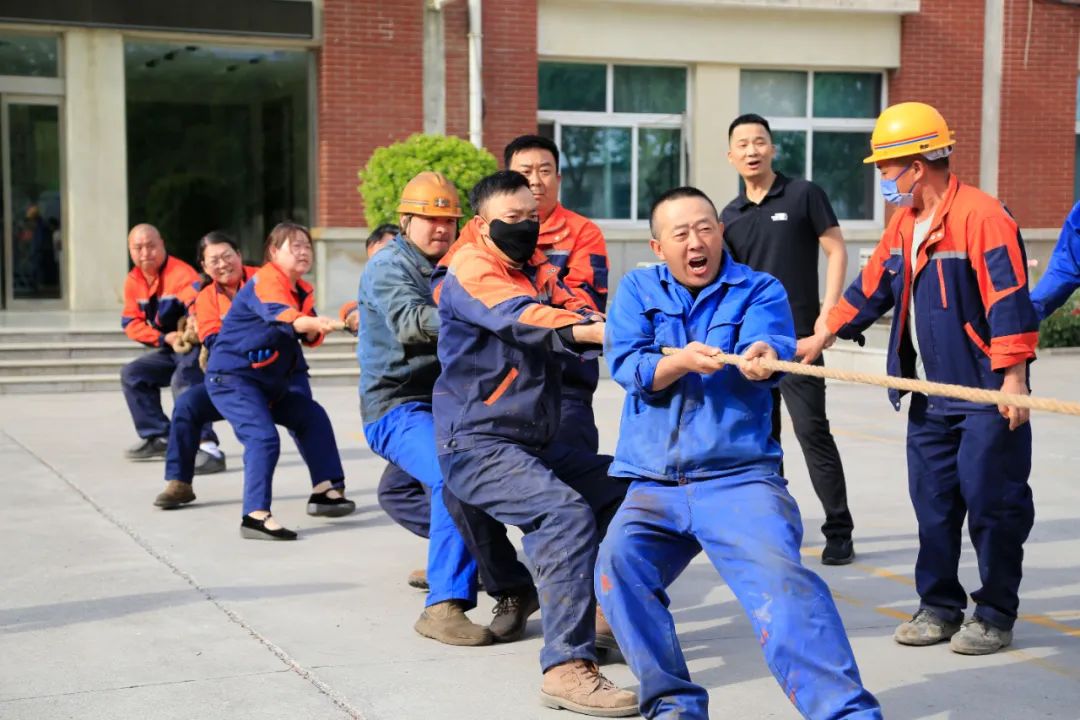 �Ϻ�����ͻ�ƹɷ�2025�����˶��������Ļ���κӡ�����Ԥ��ȼ�鿪ս