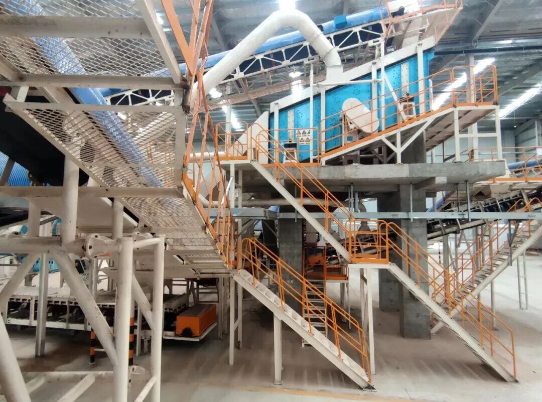 ��������ҡ��ڸ� | �¾������ߣ�����ͻ���������ҫ��